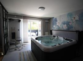 Villa Faby, Jacuzzy Sauna privatif, hotell sihtkohas Saint-Maurice