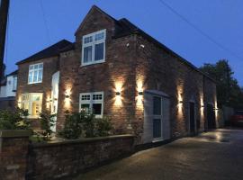 The Old Coach House, hotel near Tamworth Services, Polesworth