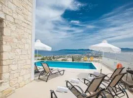 Villa Tavrou Dyo - Luxury 3 Bedroom Latchi Villa with Private Pool - Stunning Sea Views