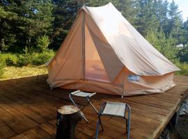 Zarevo Glamping, kamp sa luksuznim šatorima u gradu Skobelevo