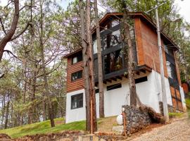 Hermosa Caba&ntilde;a en Mazamitla a 1km del centro - Hermosa vista - C&oacute;modas habitaciones - Todo cerca