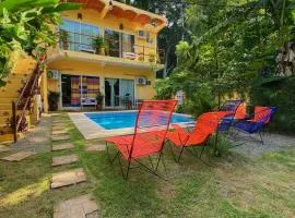 Habitacion privada con pisicina compartida