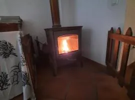 CASA CON SIERRA Y CON PORTUGAL
