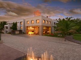 Top3 Lords Resort Bhavnagar, hotelli, jossa on pysäköintimahdollisuus Bhāvnagarissa