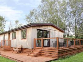 Alder River Lodge Clun Valley Luxury Hot Tub Break, hotel perto de Clun Castle, Craven Arms