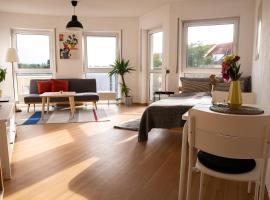 FULL HOUSE Studios - KornhausPremium Apartment - Balkon, WiFi, hotel in Dessau