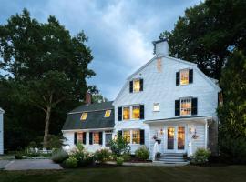 Waldo Emerson Inn, hotel cerca de Wedding Cake House, Kennebunkport