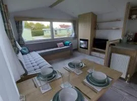 Woofles Luxury Caravan at Knaresborough Lido