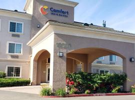 Comfort Inn & Suites Galt - Lodi North, hotel v destinaci Galt