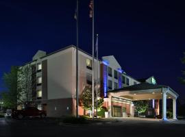 Holiday Inn Express Hotel & Suites Milwaukee-New Berlin, an IHG Hotel، فندق مناسب لذوي الاحتياجات الخاصة في New Berlin