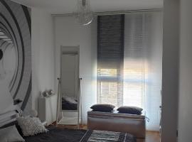 Apartamento tranquilo, amante de la naturaleza: Ponferrada'da bir otoparklı otel