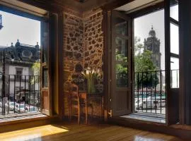CASA SAUTO Suite Cathedral Views in Downtown