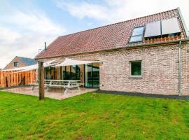 Holiday Home in Bocholt with Fenced Garden, hotel di Bocholt