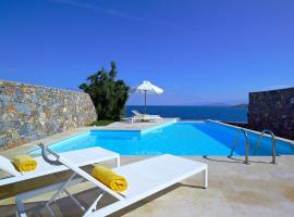 Luxury Crete Villa Sea View Villa Private Pool Ocean Front 3 BDR Nikolaos, hotel in Chavania