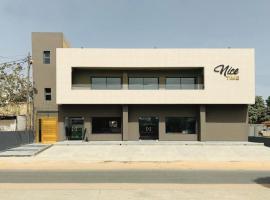 Complexe Nice Time, hotell sihtkohas Thiès