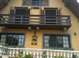 Casa com Piscina e Churrasqueira Perto da CBF, Feirarte, Parque Nacional, brunarica v mestu Teresópolis