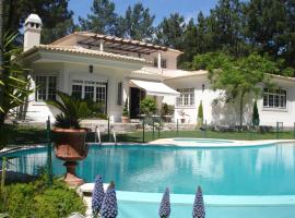 Villa Oasis: Azeitao'da bir otel