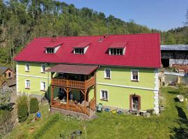 Zielony Dom na Wzgórzu, lantgård i Bystrzyca Kłodzka