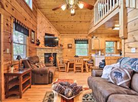 Scenic Sevierville Cabin Hot Tub, Panoramic Views, vila di Sevierville