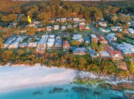 Sandals at the Bay Downstairs Hyams Beach, апартаменты/квартира в Хайямс-Бич