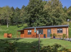 Ryedale Country Lodges - Willow Lodge, cottage in York