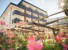Park Hotel Villa Etschland, hotel v destinaci Plaus