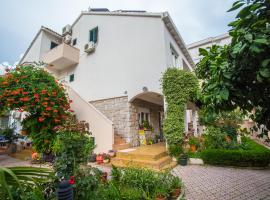 Rooms & Apartments Boskovic, homestay in Budva