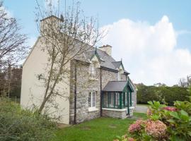 Stone Cottage Kenmare by Trident Holiday Homes, hotel in Kenmare