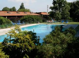 Golf Hotel, hotel v destinaci Lainate