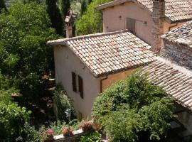 Agriturismo I Mandorli, hotel-fazenda rural em Trevi