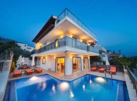 5 bedrooms villa with sea view private pool and terrace at Kalkan 1 km away from the beach