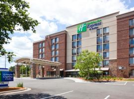 Holiday Inn Express & Suites Bloomington West, an IHG Hotel, lemmikloomasõbralik hotell sihtkohas Bloomington