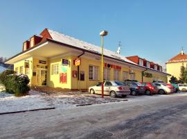 Penzion Topas, hotel bajet di Bylnice