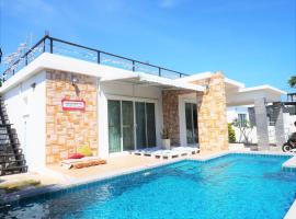 Cheap Pool Villa Hauhin (3 BR 1 Lounge) European Kitchen, pet-friendly hotel in Hua Hin