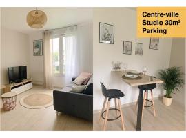 Chaleureux Studio 30m2 - Au pied de la Gare - PARKING, hotel dicht bij: Ableiges Golf Course, Cergy