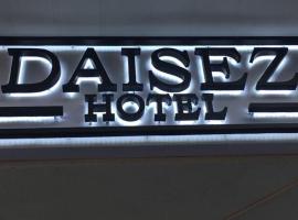 DAISEZ hotel, hotel con parcheggio a Almaty