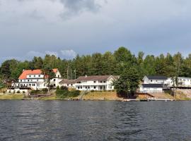 Håveruds hotell och konferens: Håverud şehrinde bir otel