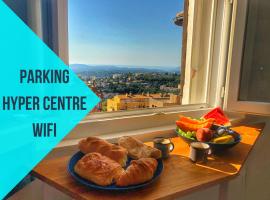 Parking Privé - Vue mer - WiFi - Centre Historique, hotel in Grasse