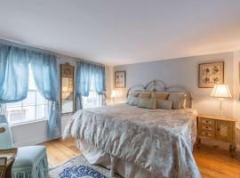 Brackett Cottage, hotel with parking in Marblehead