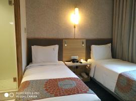 Holiday Inn Express Hyderabad Banjara Hills, an IHG Hotel, hotel in Hyderabad