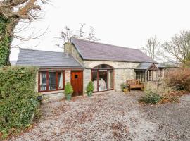 The Old Byre, hotel perto de Glencar Waterfall, Willsborough