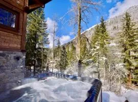 Forest Lodge - Modern Luxury Nestled in the Pines