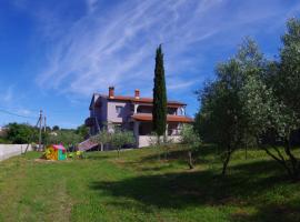 Apartments Nikolina, hotel u gradu Rakalj