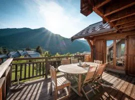 Chalet Hibou, large chalet with mountain views and close to slopes