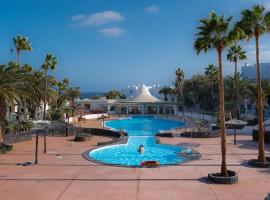 luxury casa playa roca bord de mer, hytte i Costa Teguise