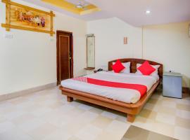 OYO 66827 Island Club Resort, Hotel in Khanivde