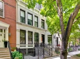 Historic luxury Townhouse in Downtown Chicago