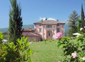 Villa Belvedere, hôtel acceptant les animaux domestiques à Pieve Fosciana