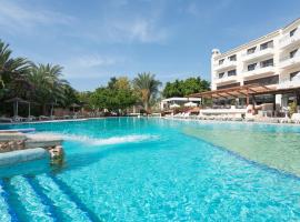 Paphos Gardens Holiday Resort, serviced apartment in Paphos City