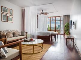 Amanjaya Pancam Suites Hotel, hotel cerca de Sisowath Quay, Phnom Penh